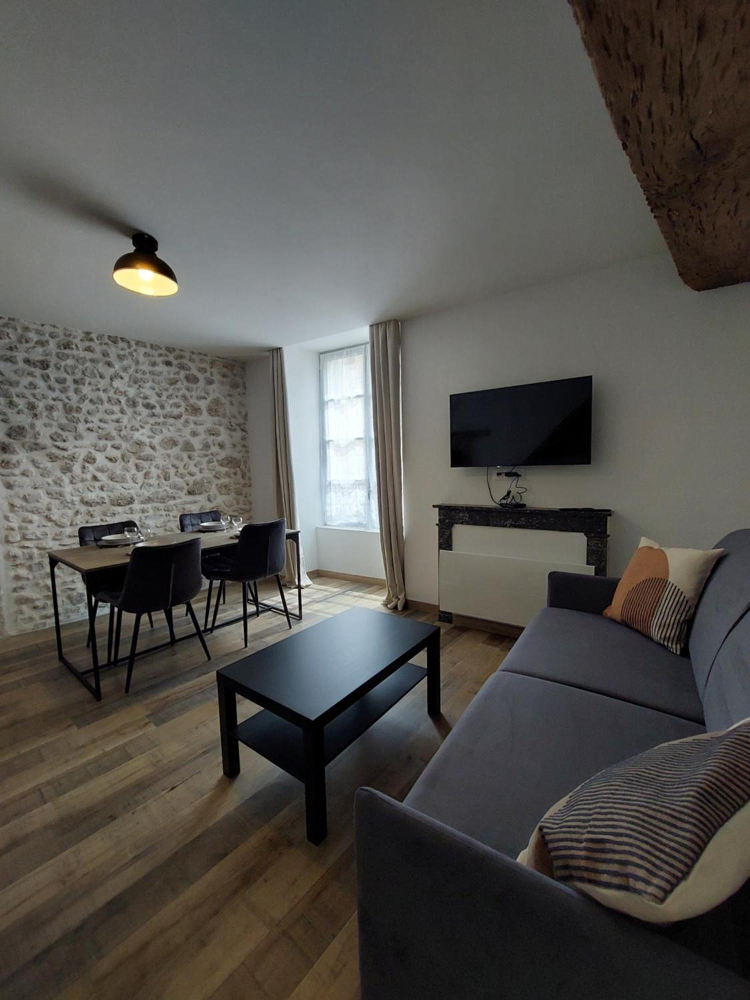 Appartements L'Hirondelle Beaugency Exterior photo